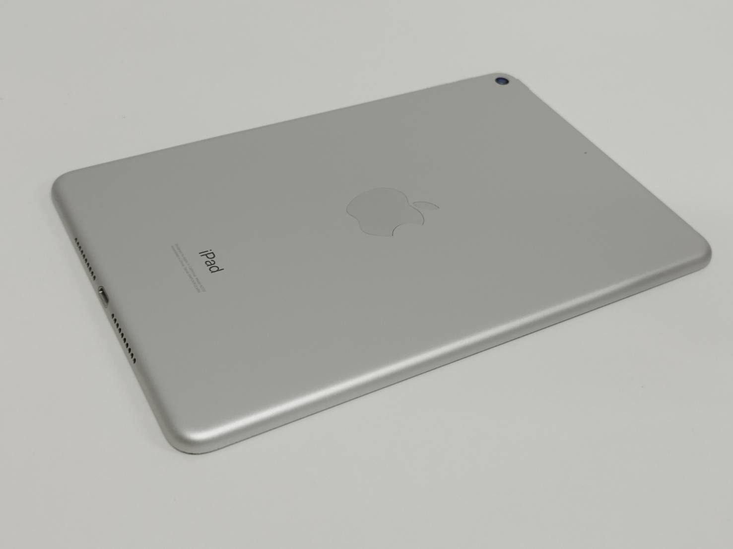 Wi-Fiモデル】iPad mini 第5世代/7.9インチ/A2133/64GB〈MUQX2J/A