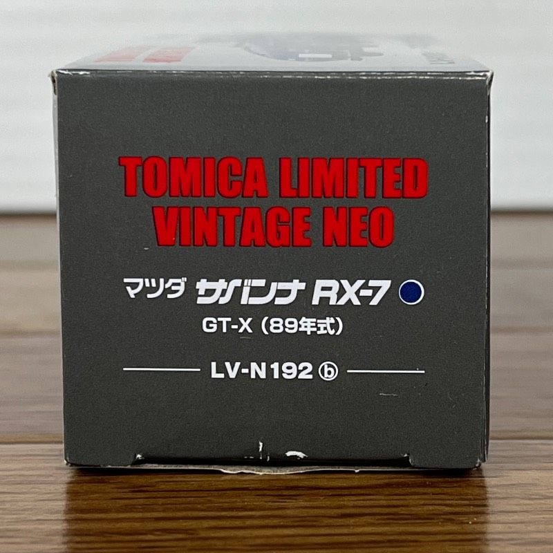 トミカリミテッドヴィンテージ ネオ 1/64 LV-N192b マツダ サバンナ RX