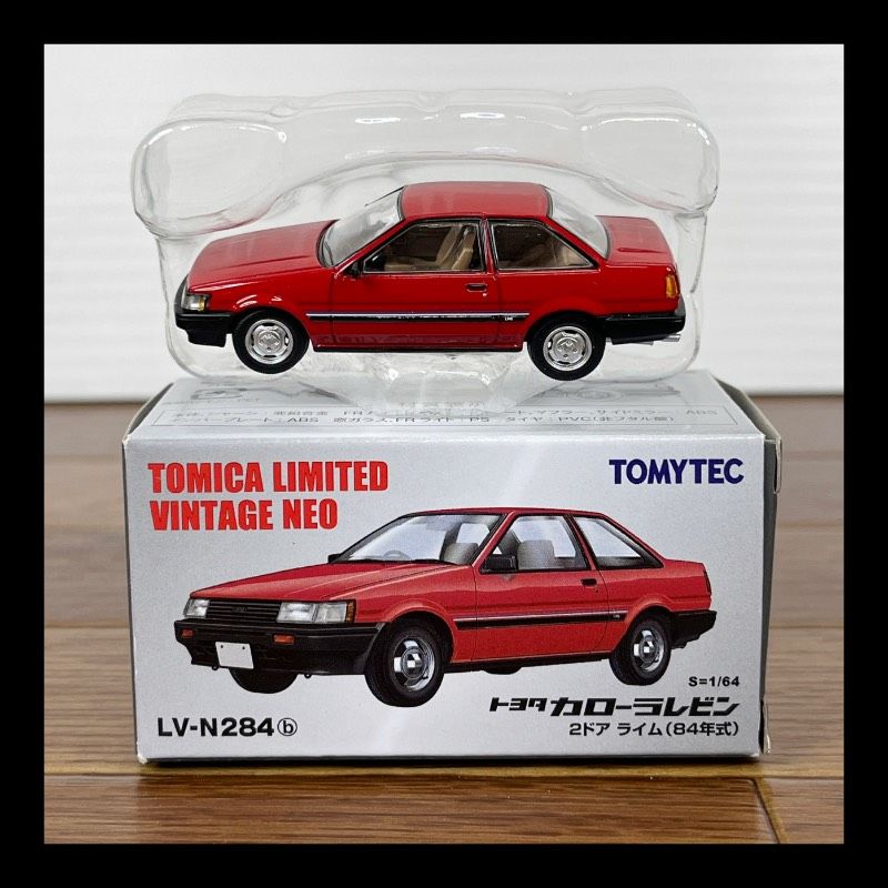 トミカリミテッドヴィンテージ ネオ 1/64 LV-N284b トヨタ カローラ