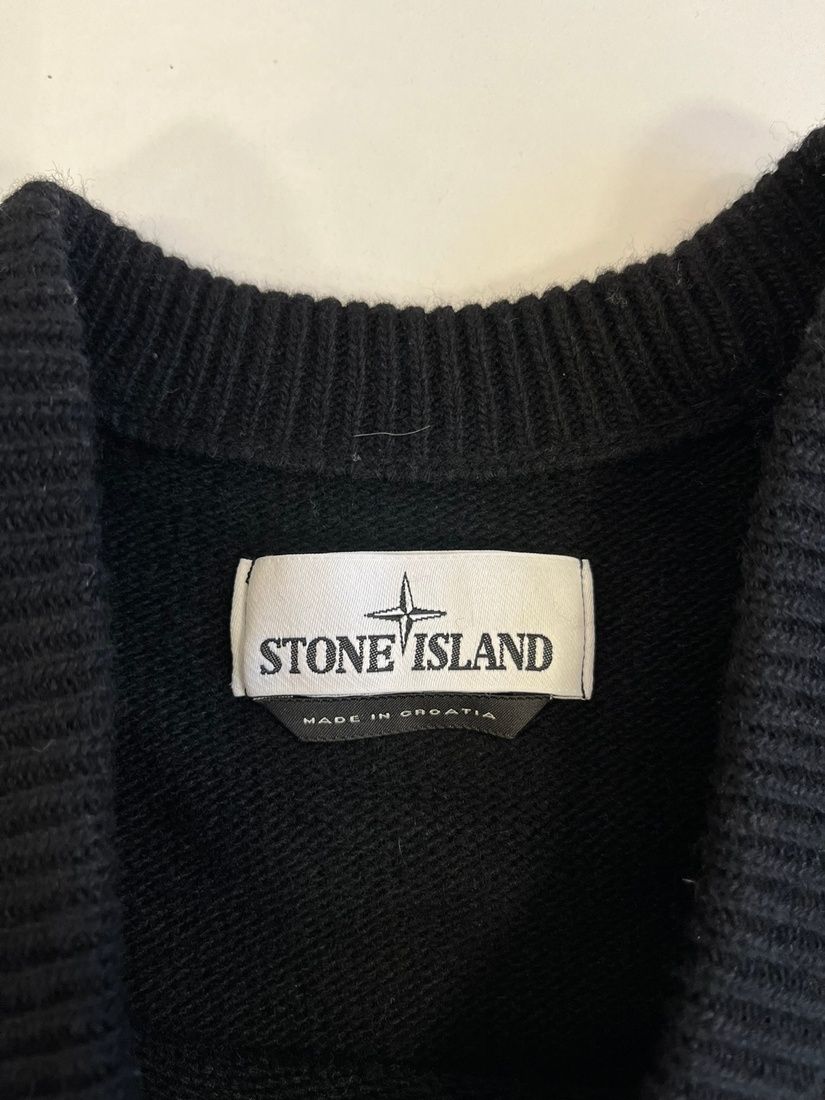 ストーンアイランド STONE ISLAND ロゴワッペン クルーネックニット 黒