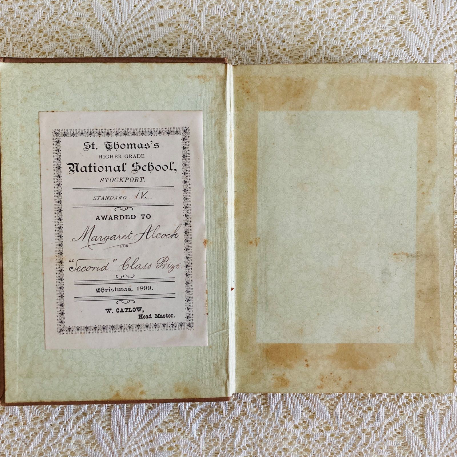 ヴィクトリア朝の気品ある装丁 アンティーク児童書 1892年 インテリア