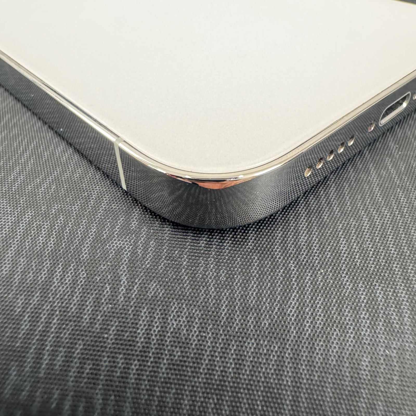 iPhone 13 Pro 256GB シルバー SIMロック解除済 - メルカリ