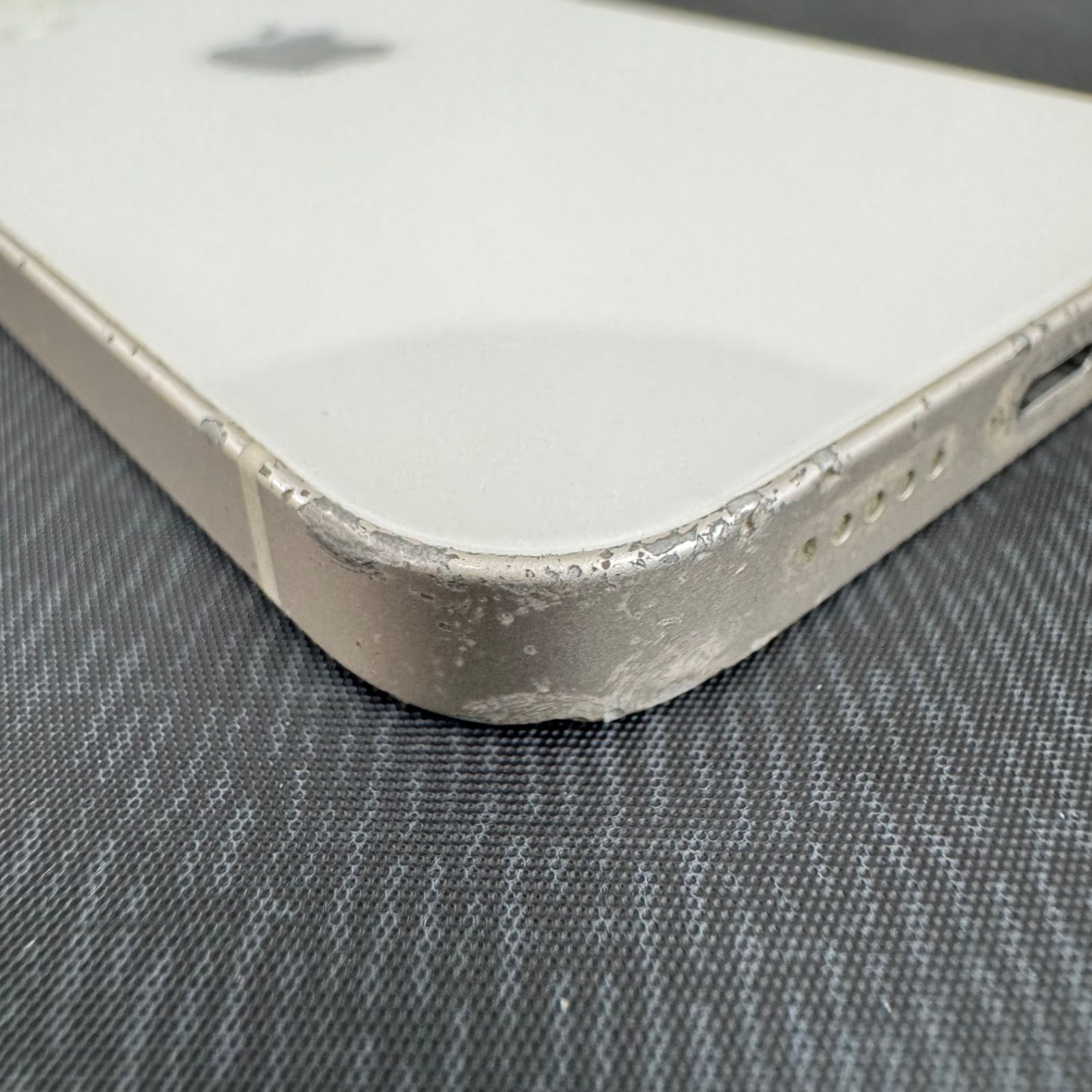 iPhone 14 128GB スターライト SIMロック解除済 - メルカリ