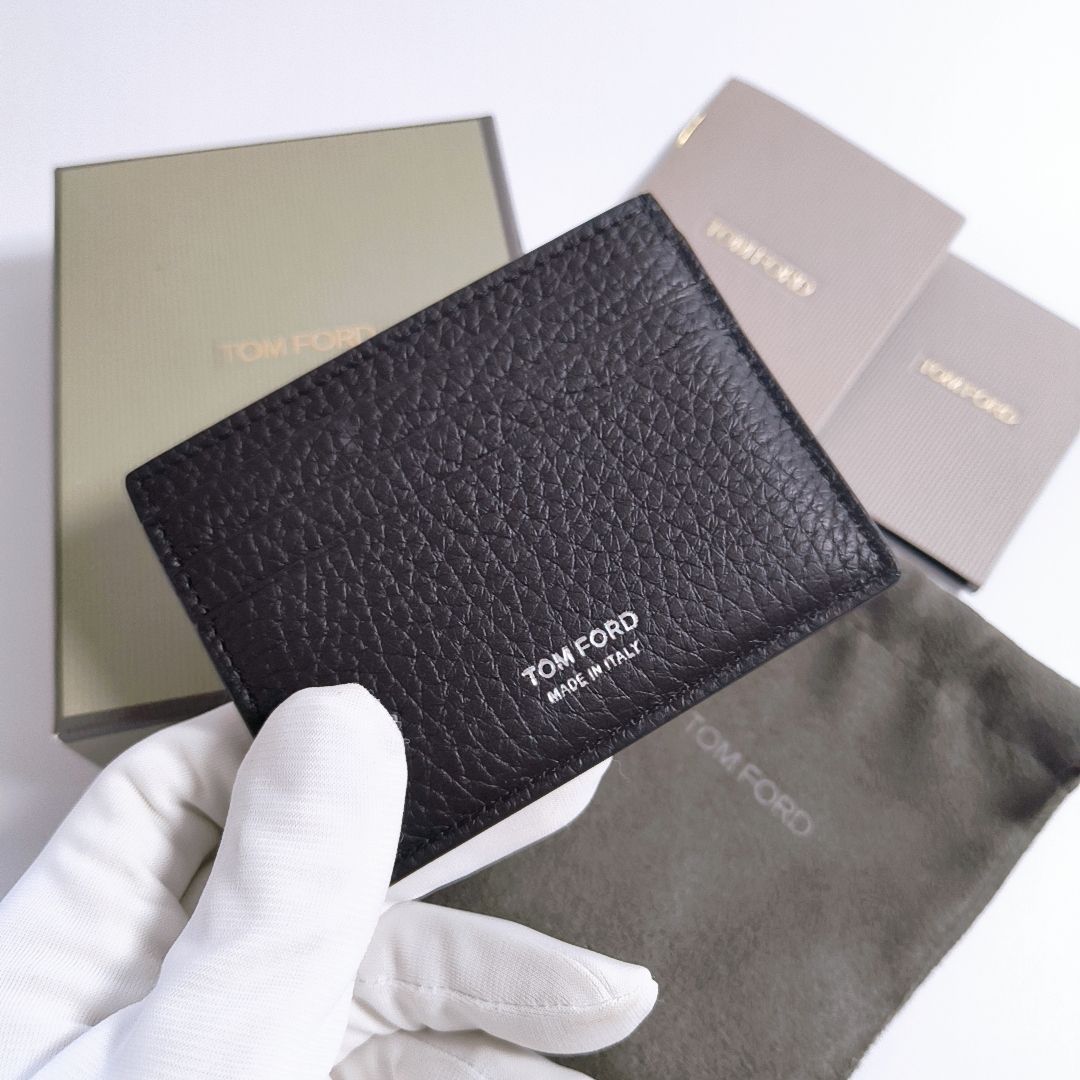 【新品未使用・ヨーロッパ輸入品】TOM FORD カードケース ブラック T字ロゴ トムフォード ユニセックス（メンズ・レディース） レザー 33,149円