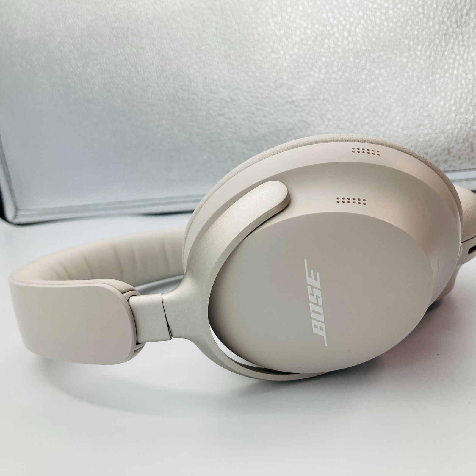 Bose QuietComfort Ultra Headphones ボーズ ワイヤレスヘッドホン 880066-0200 ホワイトスモーク 空間オーディオ ノイズキャンセリング Bluetooth5.3 マイク付 24時間再生 急速充電 国内正規品 Bose QuietComfort Ultra Headphones ボーズ ワイヤレスヘッドホン 880066-0200 ホワイトスモーク 空間オーディオ ノイズキャンセリング Bluetooth5.3 マイク付 24時間再生 急速充電 国内正規品