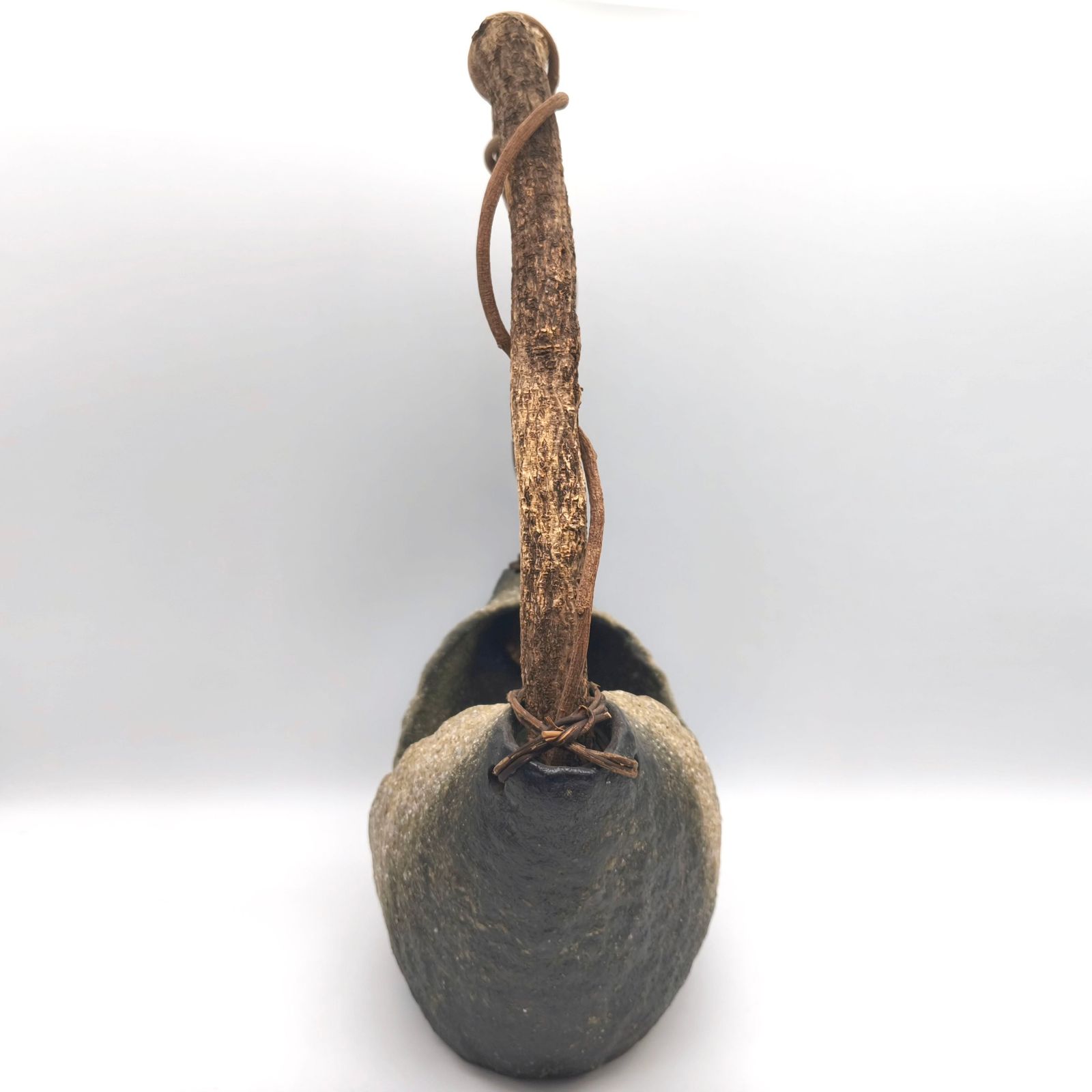 信楽焼・つる付花器・フラワーベース・全体高さ50㎝・No.260424-28・梱包サイズ140 信楽焼・つる付花器・フラワーベース・全体高さ50㎝・No.260424-28・梱包サイズ140