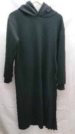 ◇ un dix cors フード　シンプル 長袖 ひざ丈 ワンピース サイズF ブラック系 レディース E 【1301260050514】