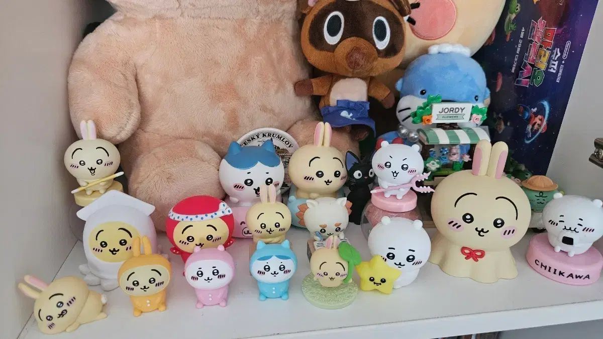 ちいかわ うさぎ ハチワレ フィギュア グッズ