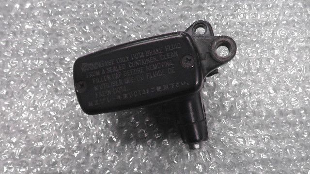 CB400 SUPER FOUR NC42 の マスターシリンダー:#1778636816
