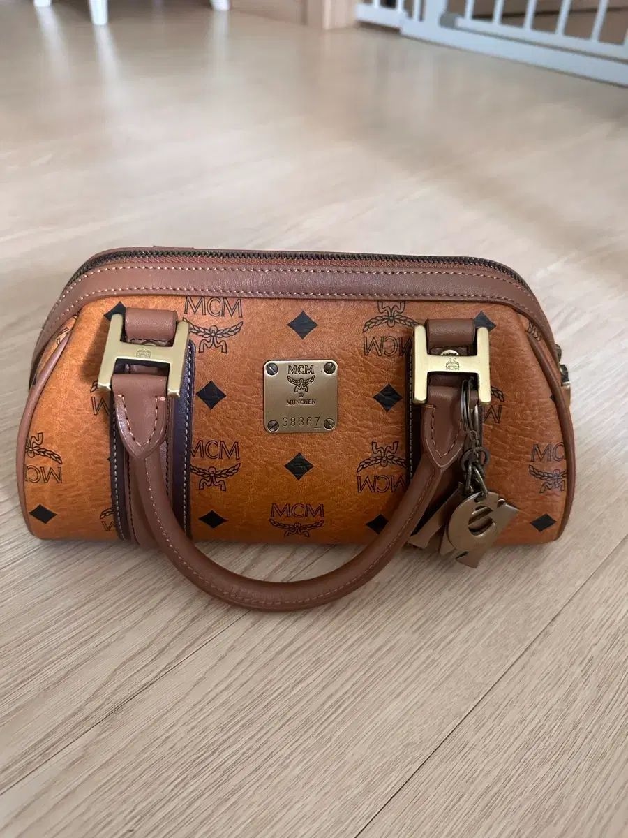 MCM ヴィセトス ボストンバッグ ブラウン