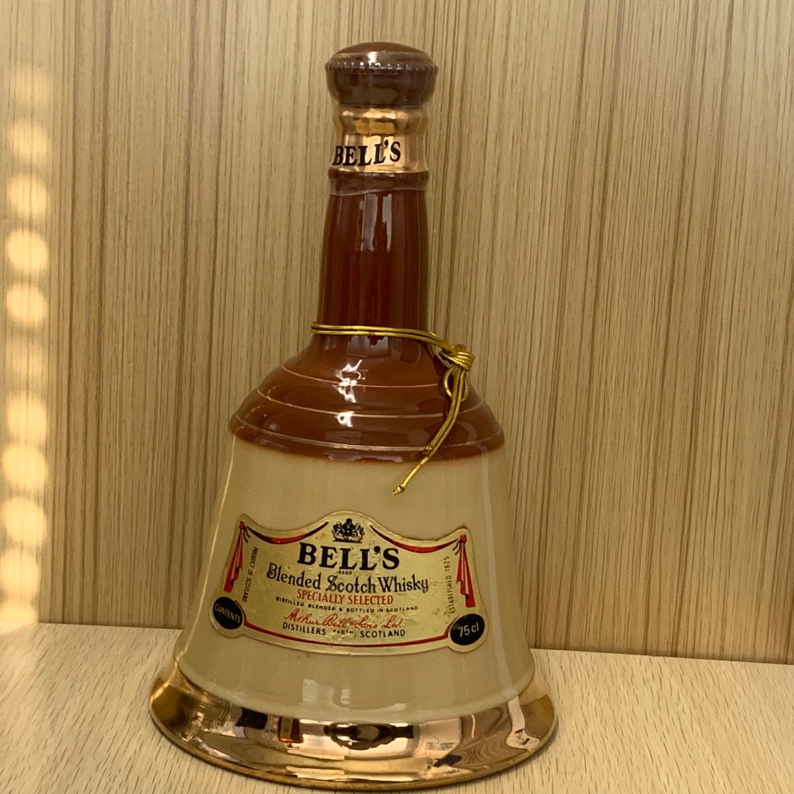 ベルズ スぺシャリー セレクテッド スコッチウイスキー 750ml A418①