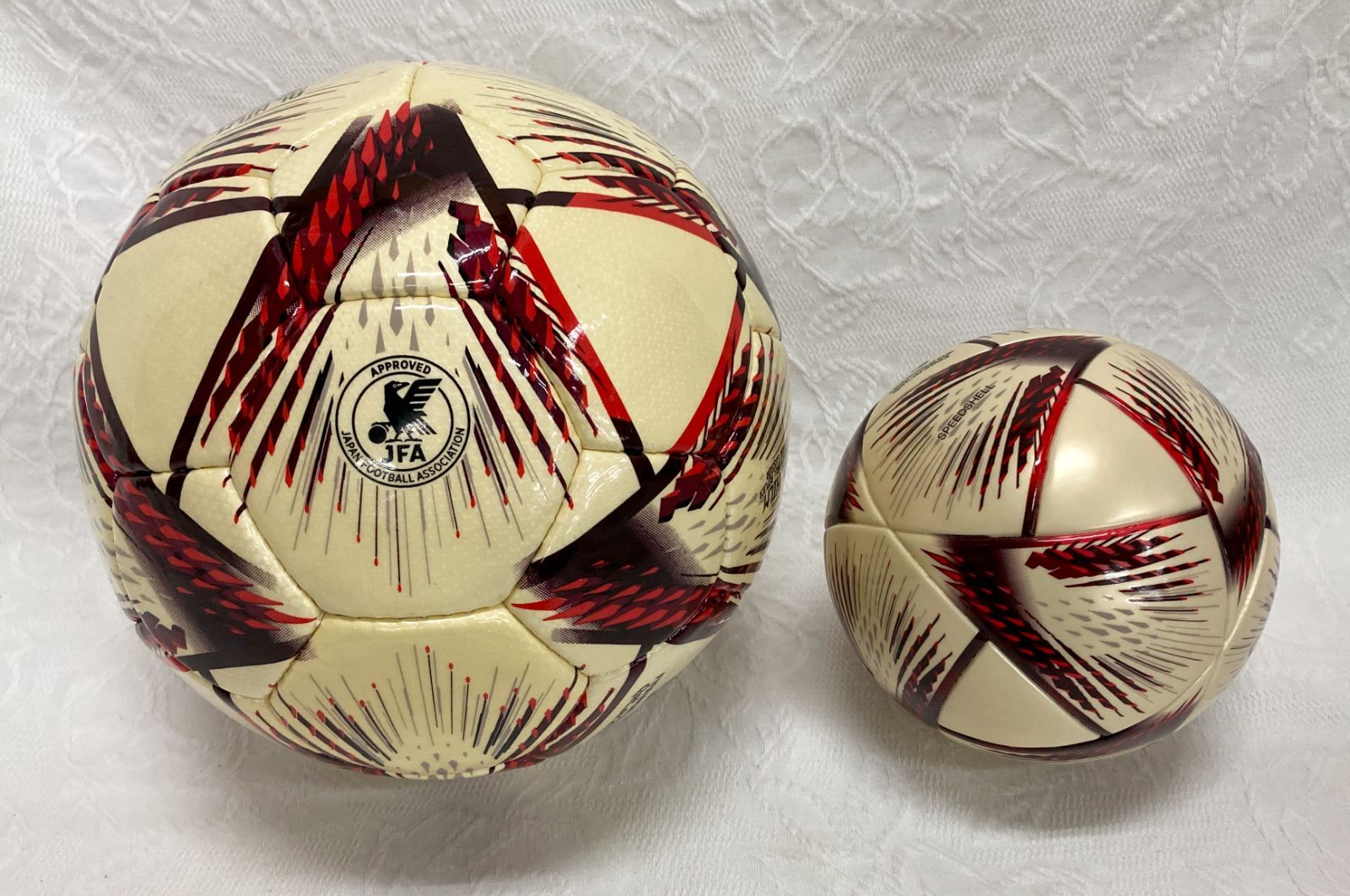 〇 adidas FIFA WORLD CUP 2022 サッカーボール (直径19cm) + ミニ