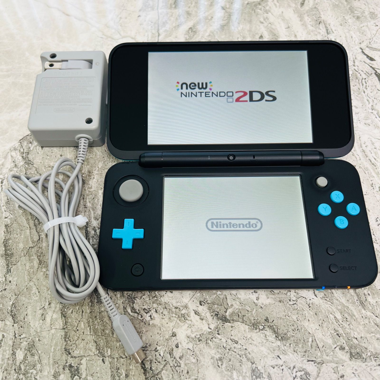 メル61915 New Nintendo 2DS LL ブラック×ターコイズ - メルカリ