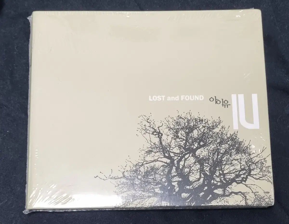 IU(アイユ) lost and found 未開封 11,400円