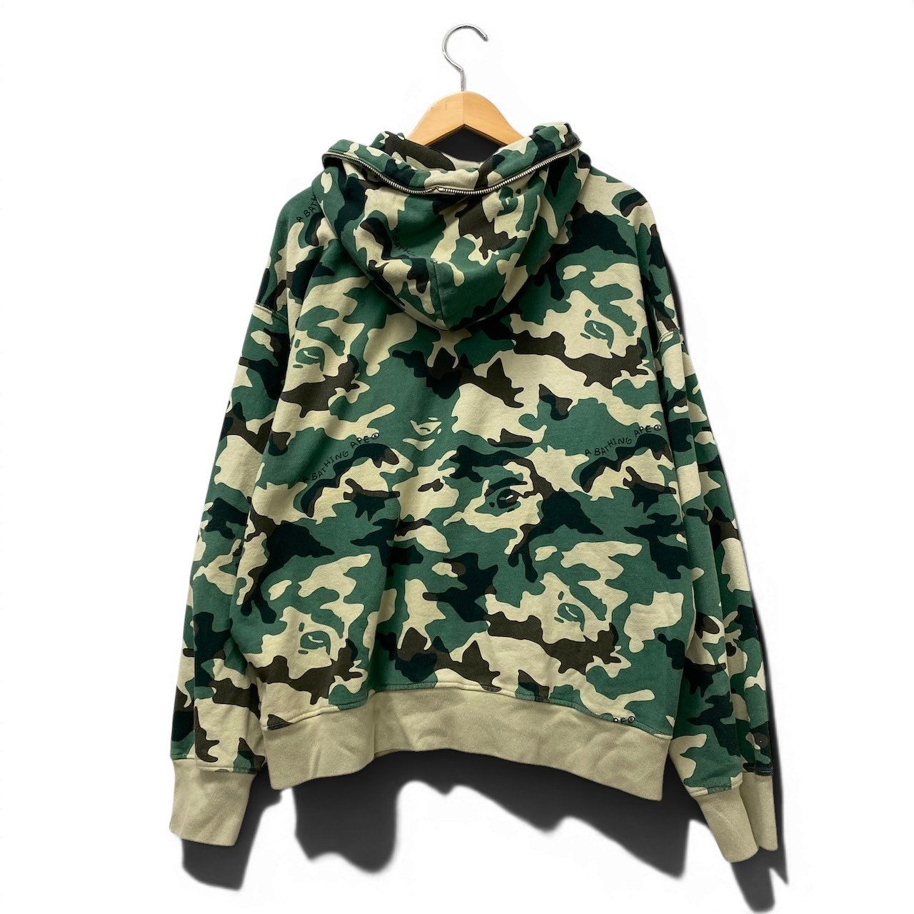 32e16 ABathing Ape アベイシングエイプ WOODLAND CAMO フルジップ 