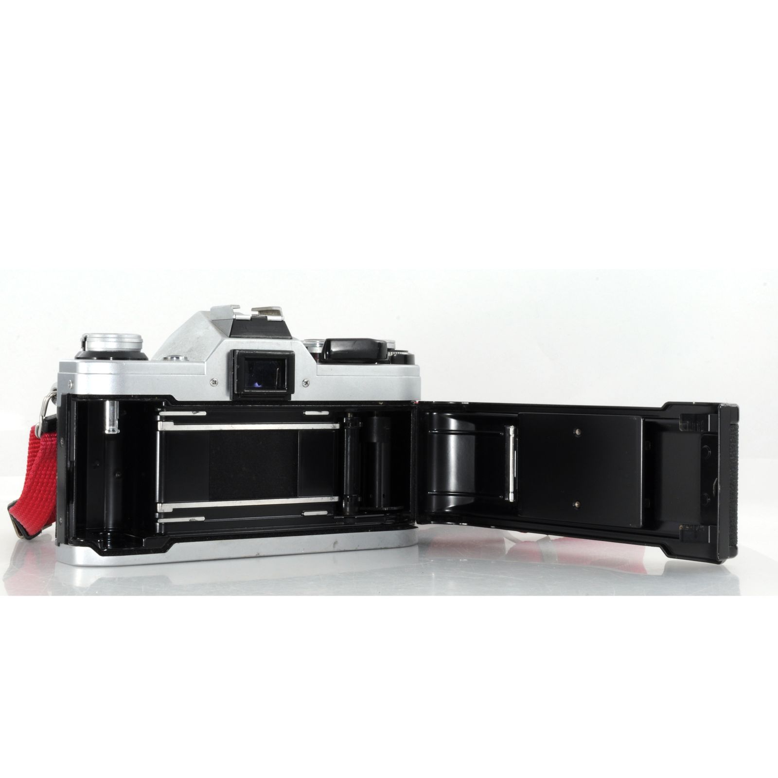 キヤノン】Canon AE-1 シルバー フィルムカメラ #M242 - メルカリ