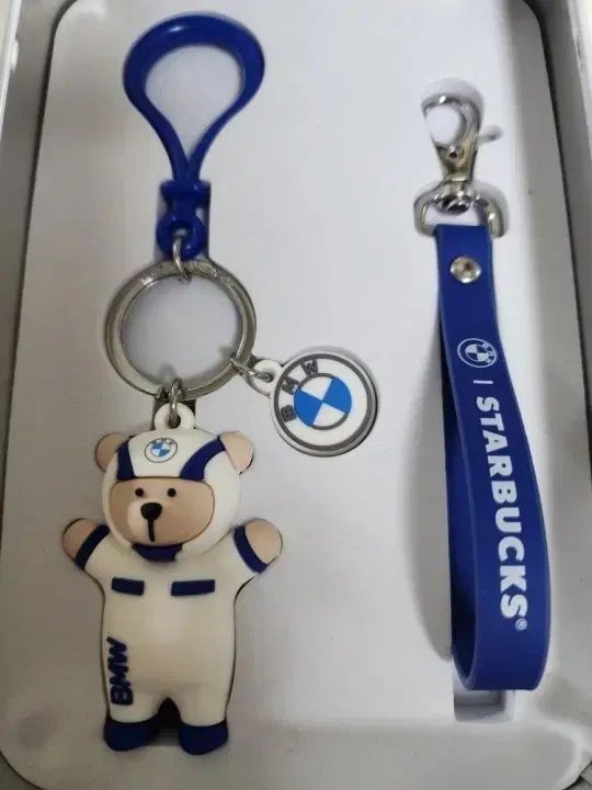 (新品) BMW ベア キーホルダー スターバックス ストラップ セット