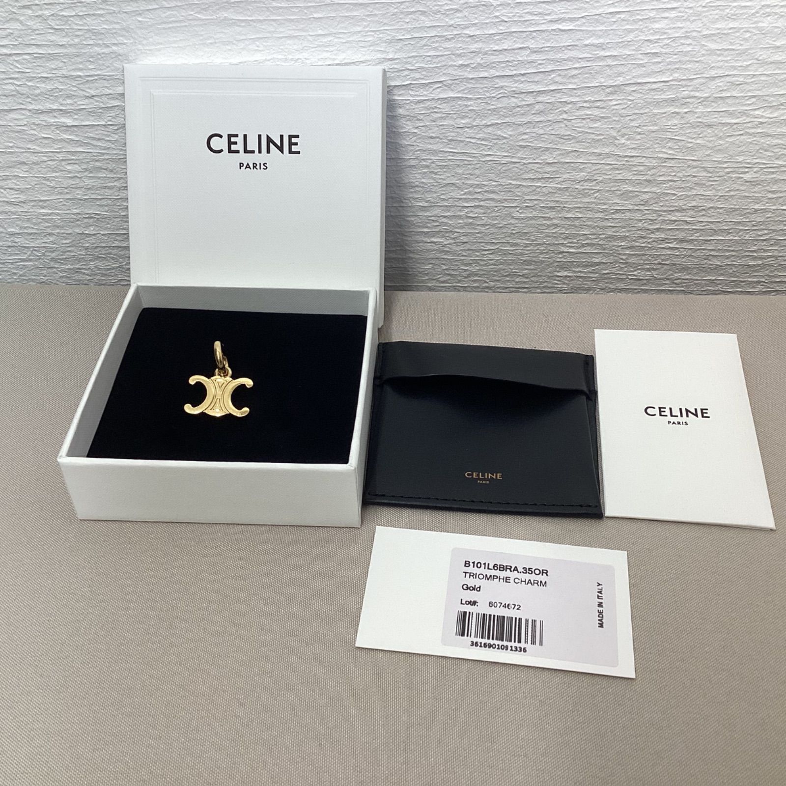 新品、未使用】CELINE トリオンフ チャーム - メルカリ