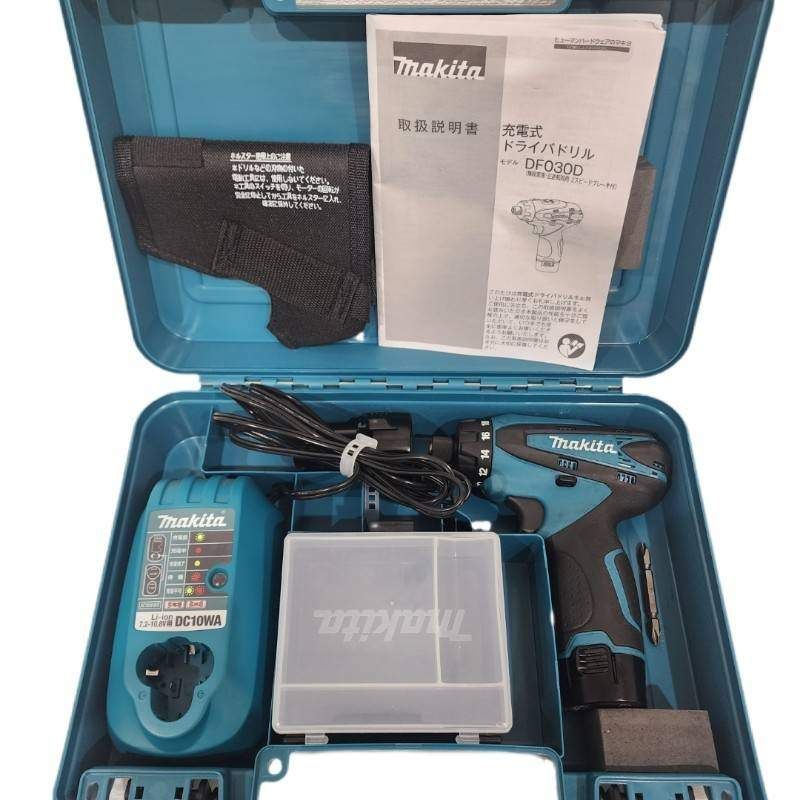 makita マキタ 充電式ドライバドリル DF030DWX 10.5V ブルー バッテリー BL1015K×2個 充電器 DC10WA 動作確認済 【中古】 12605K176