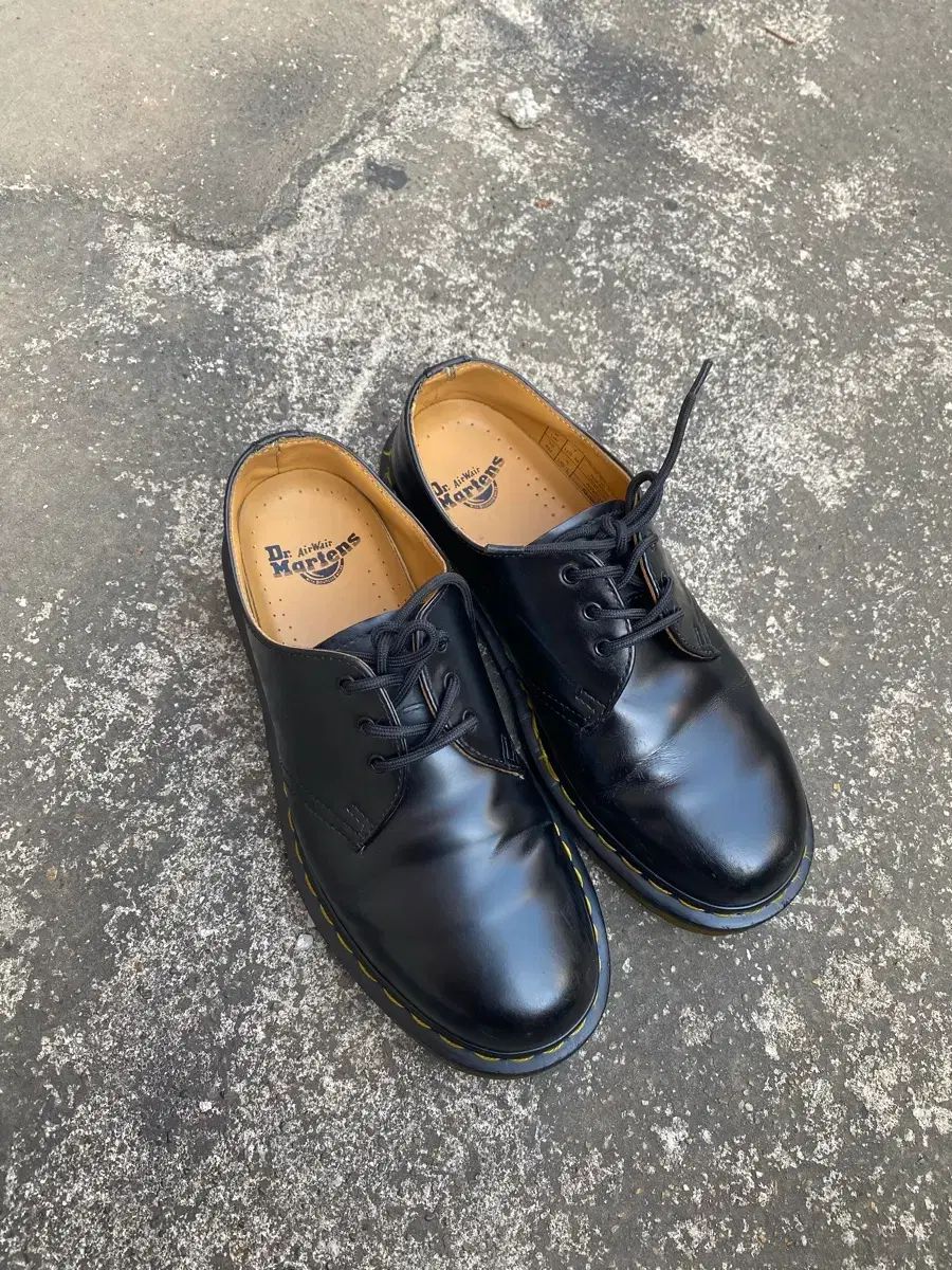 (39) DR. MARTENS ドクターマーチン 1461 ブラック スムース 250
