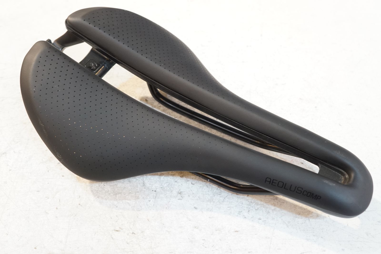 BONTRAGER 「ボントレガー」 AEOLUS COMP サドル / バイチャリ浦和ベース