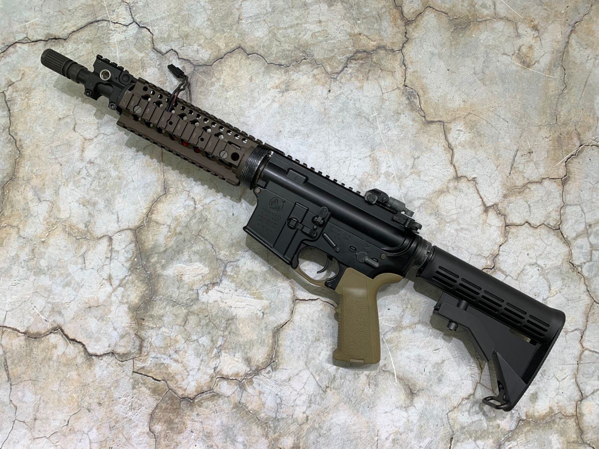 （中古商品）東京マルイ 次世代電動ガン M4A1ベース カスタムガン
