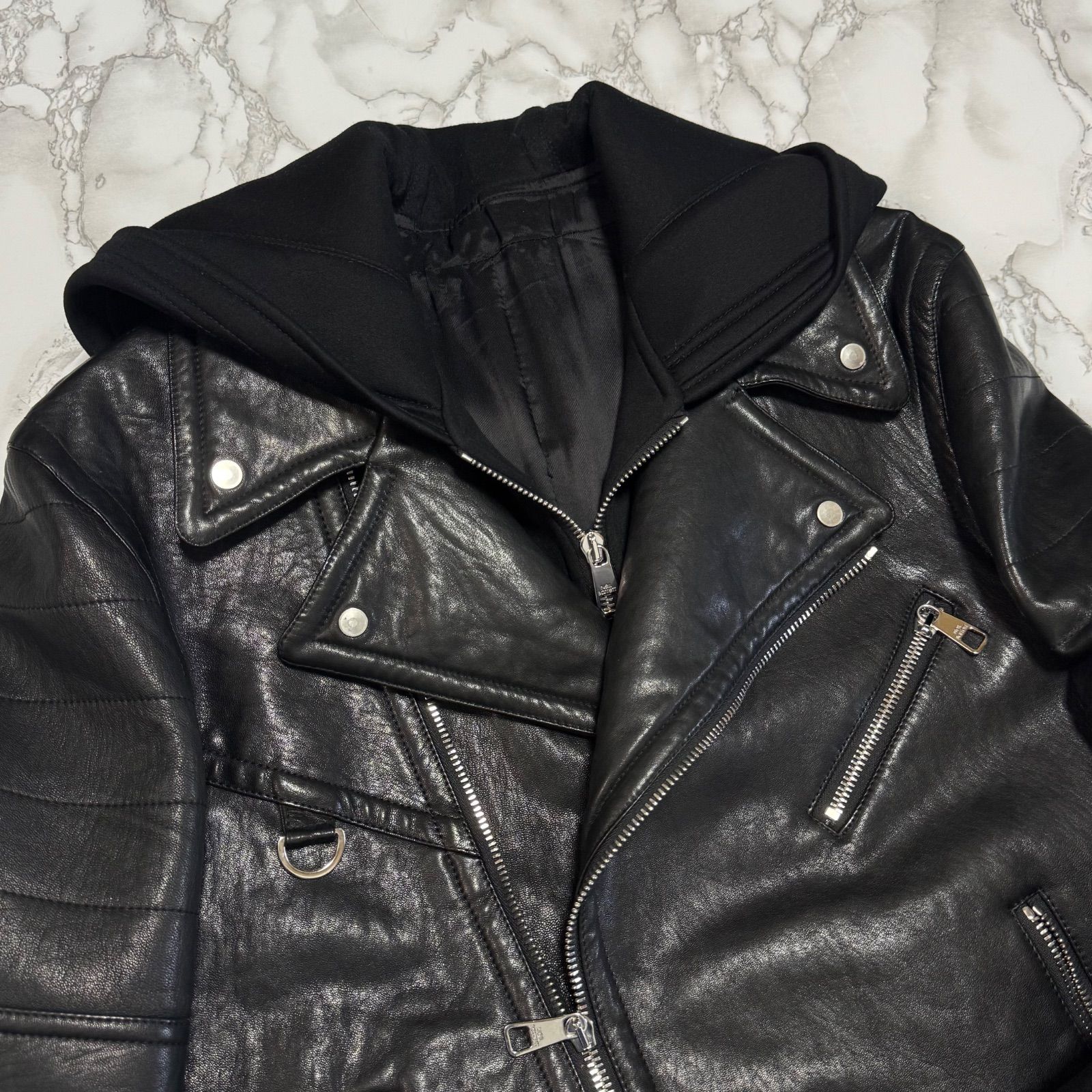 逸品【Neil Barrett ニールバレット 【商品名】仔羊革/ラム レザー