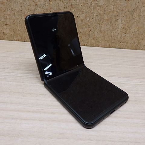 中古 nubia Flip 2 128GB ブラック A404ZT - メルカリ