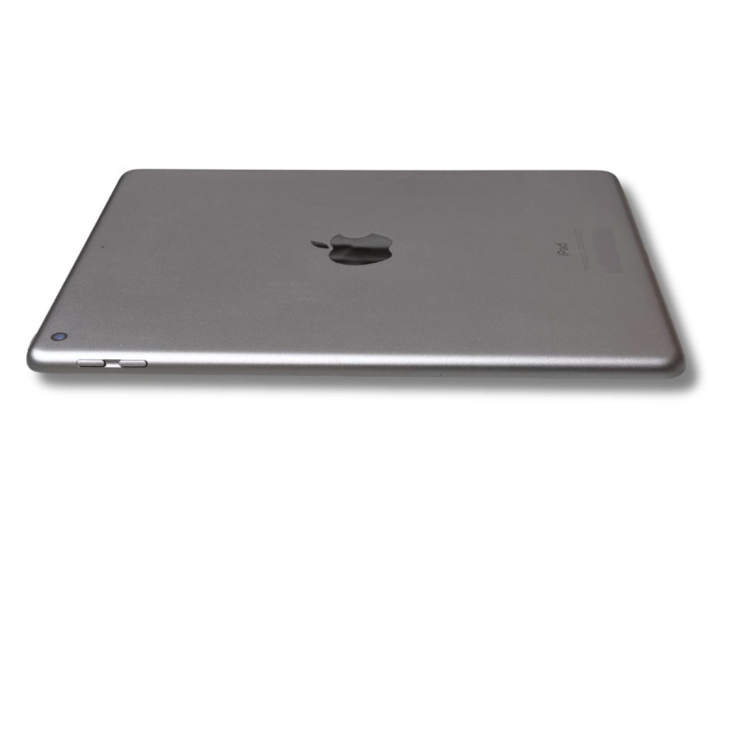 iPad 第6世代 32GB Wi-Fi 中古品 Apple - メルカリ