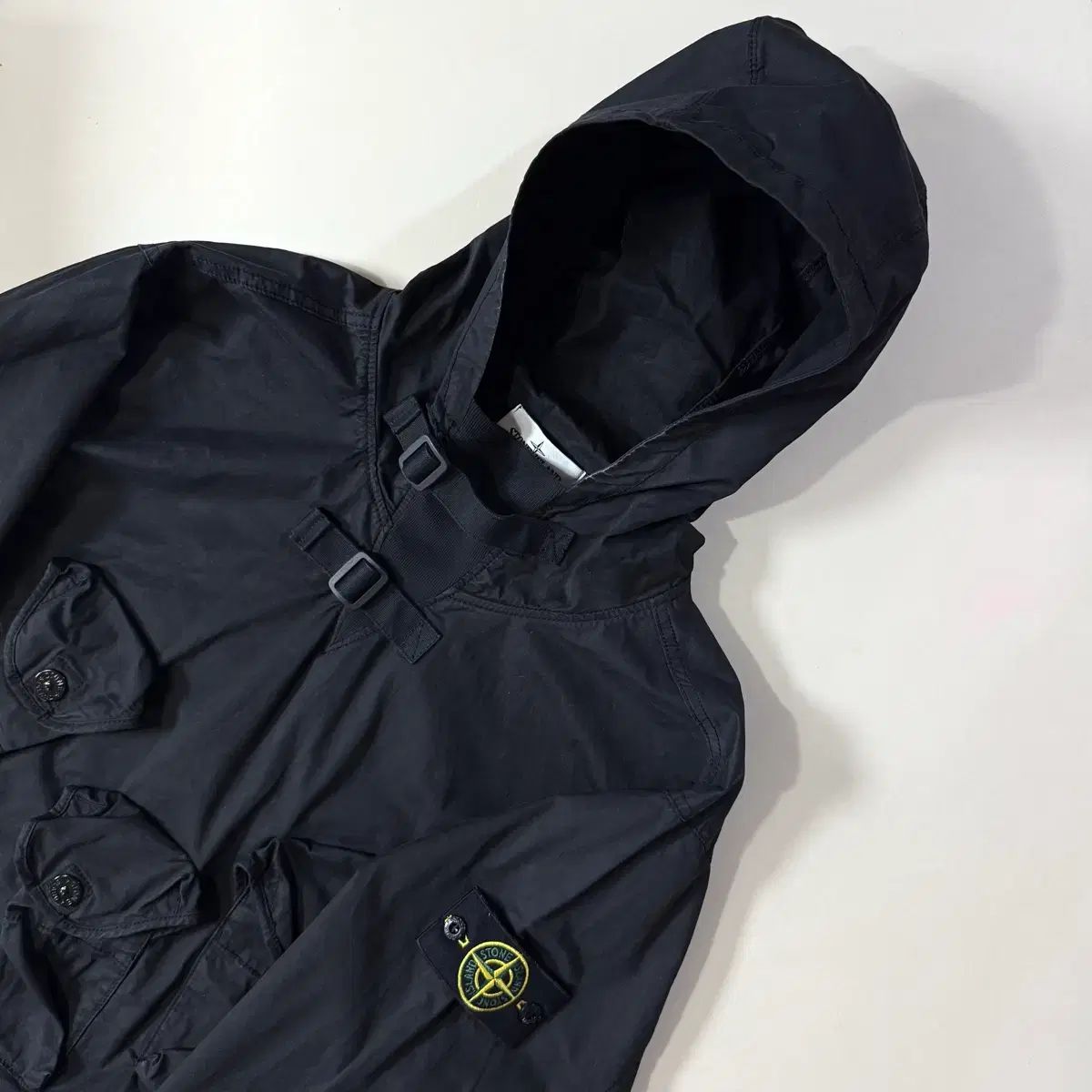 百貨店購入/当日出荷 STONE ISLAND ストーンアイランド ストレッチ コットン ギャバジン Anorak（アノラック）