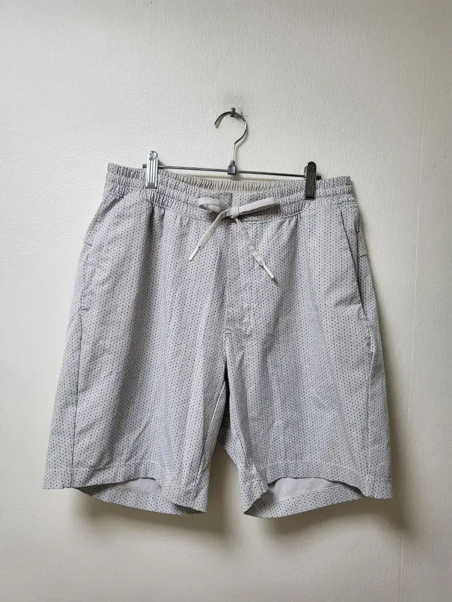 ルルレモン メンズ ハーフパンツ M