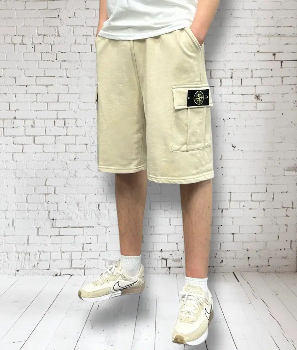 STONE ISLAND ストーンアイランド カーゴ ハーフパンツ - メルカリ