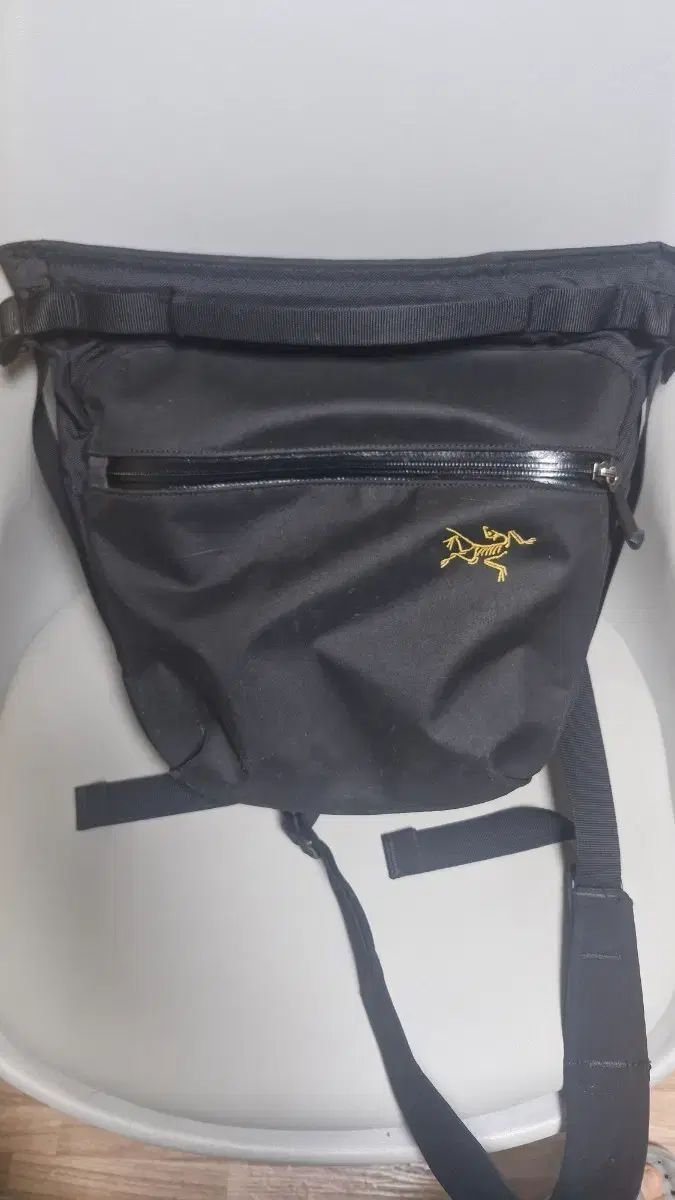 ARC'TERYX アークテリクス アロー8L ショルダーバッグ