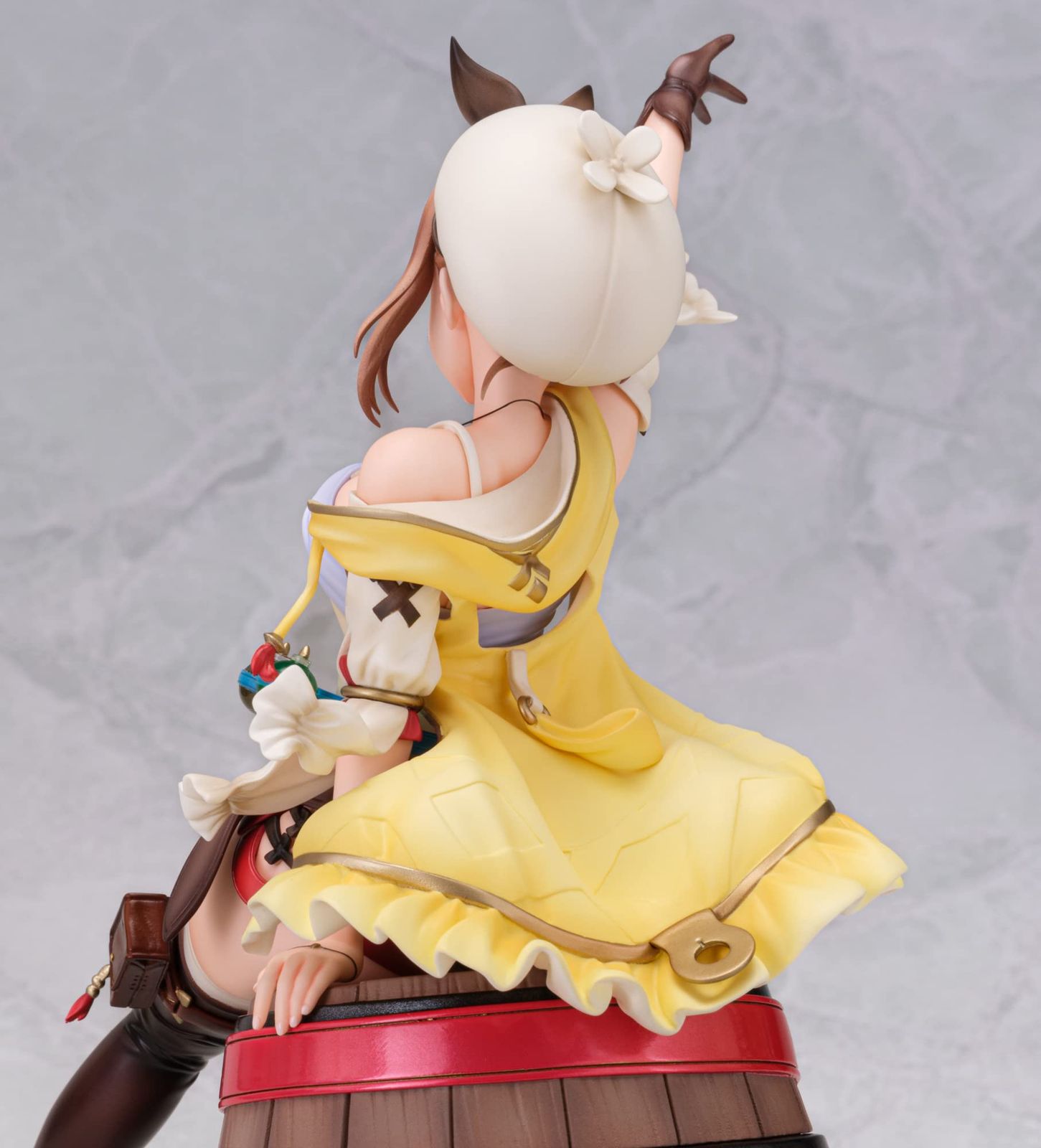 も*ん様 ライザのアトリエ常闇の女王と秘密の隠れ家 フィギュアあみあみ×AMAK あみあみ ライザのアトリエ ～常闇の女王と秘密の隠れ家～ ライザ