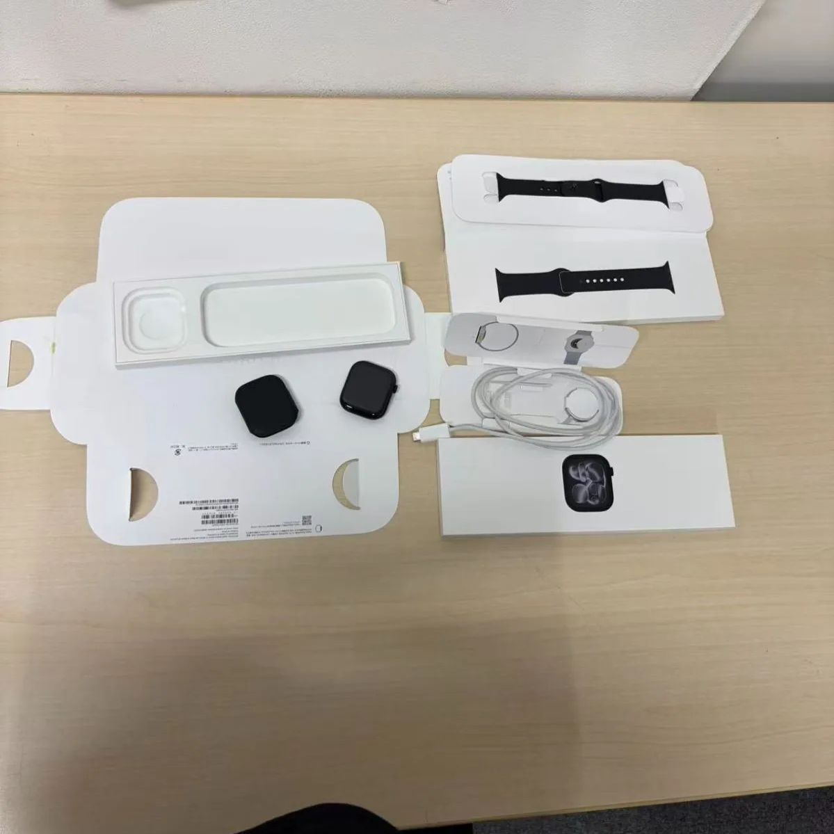 Apple Watch Series 11 46mm ジェットブラック セルラー　Ｃ051601