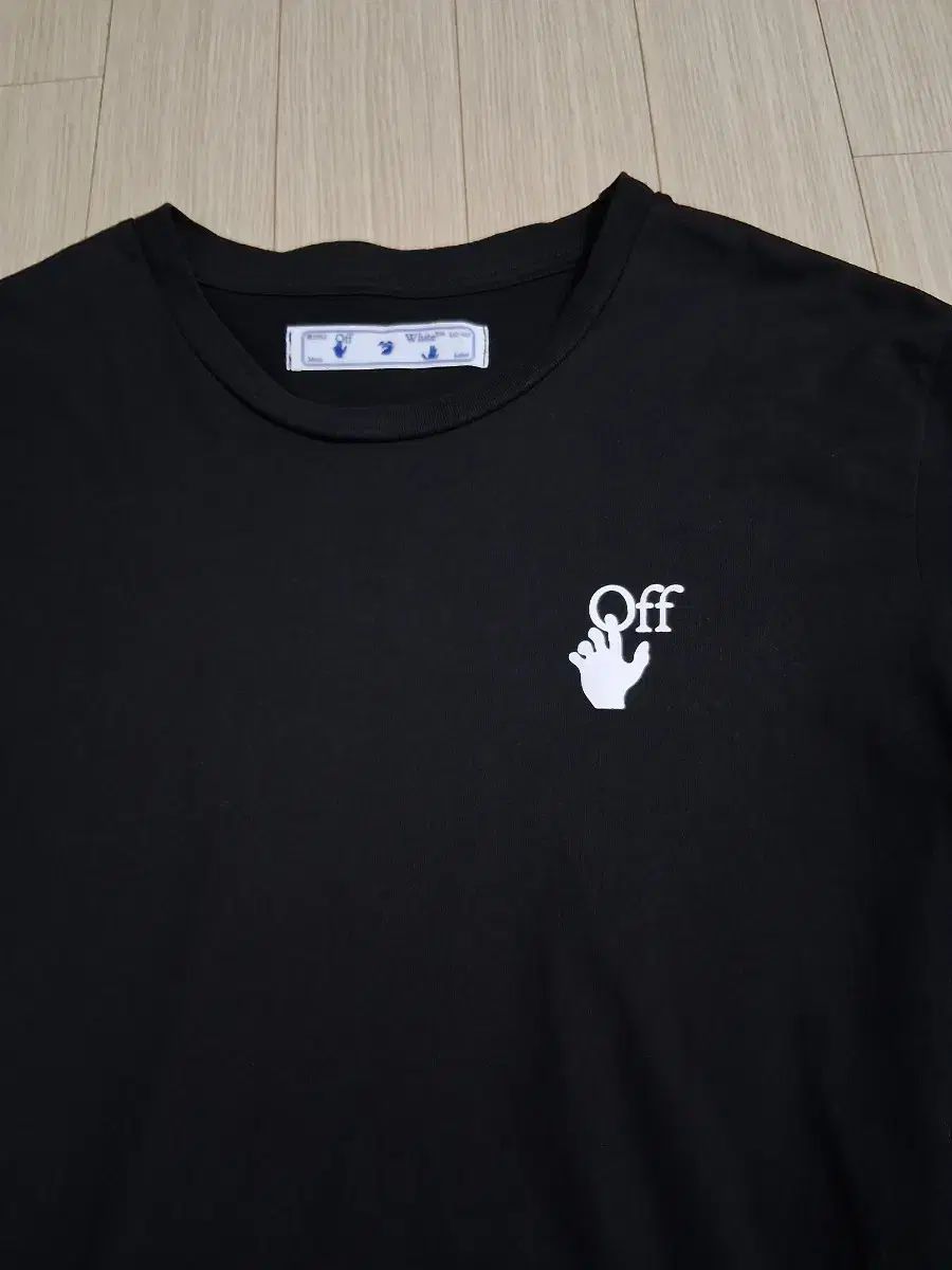 オフホワイト ブラック ハンド ロゴ 半袖 Tシャツ