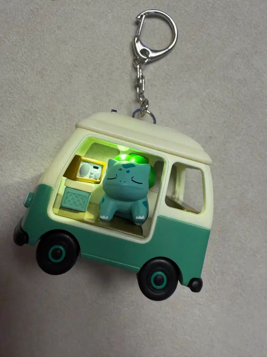 ポケットモンスター キャンピングカー フシギダネ