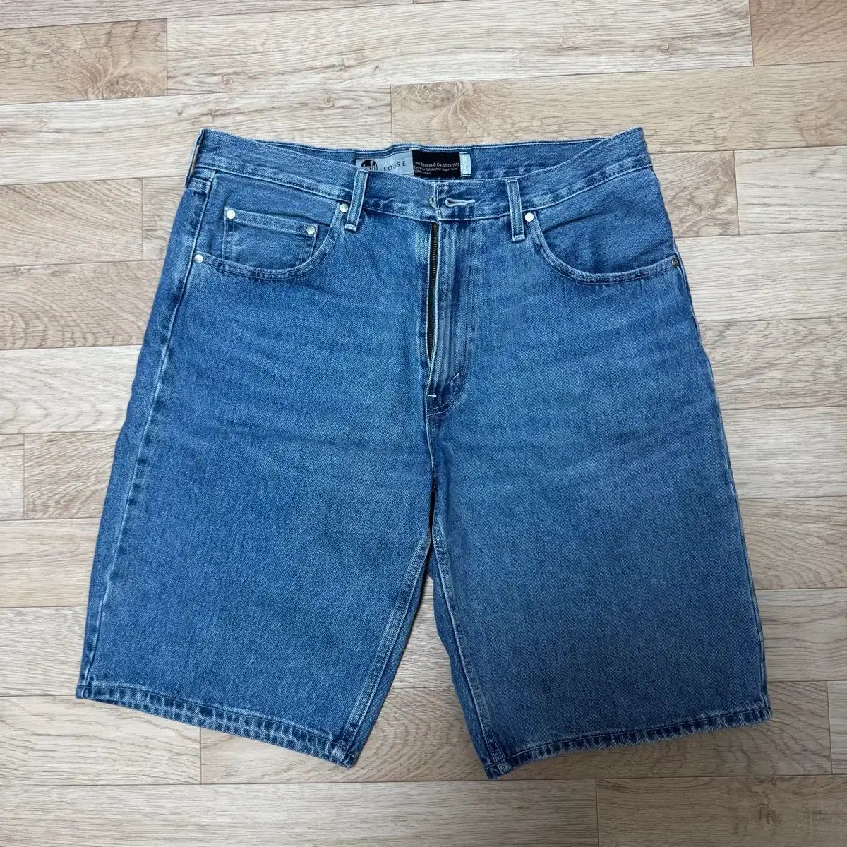 リーバイス シルバータブ ルーズ ショーツ 36 出品 8,891円