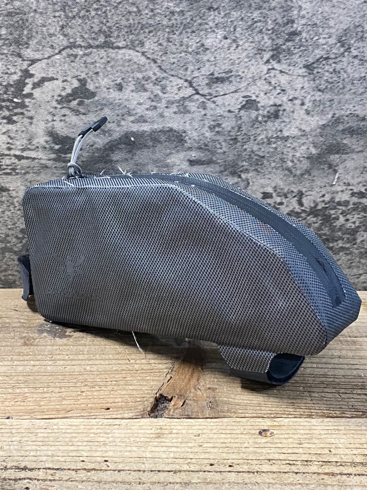 KE214 アピデュラ APIDURA トップチューブバッグ バイクパッキング グレー