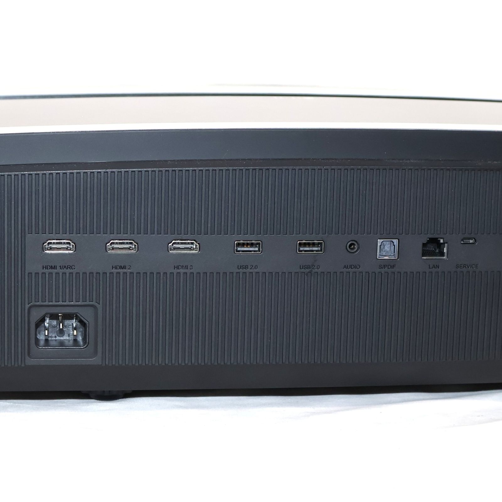 中古 XGIMI AURA 超短焦点4Kホームプロジェクター XM03A xm03a 【可(C 