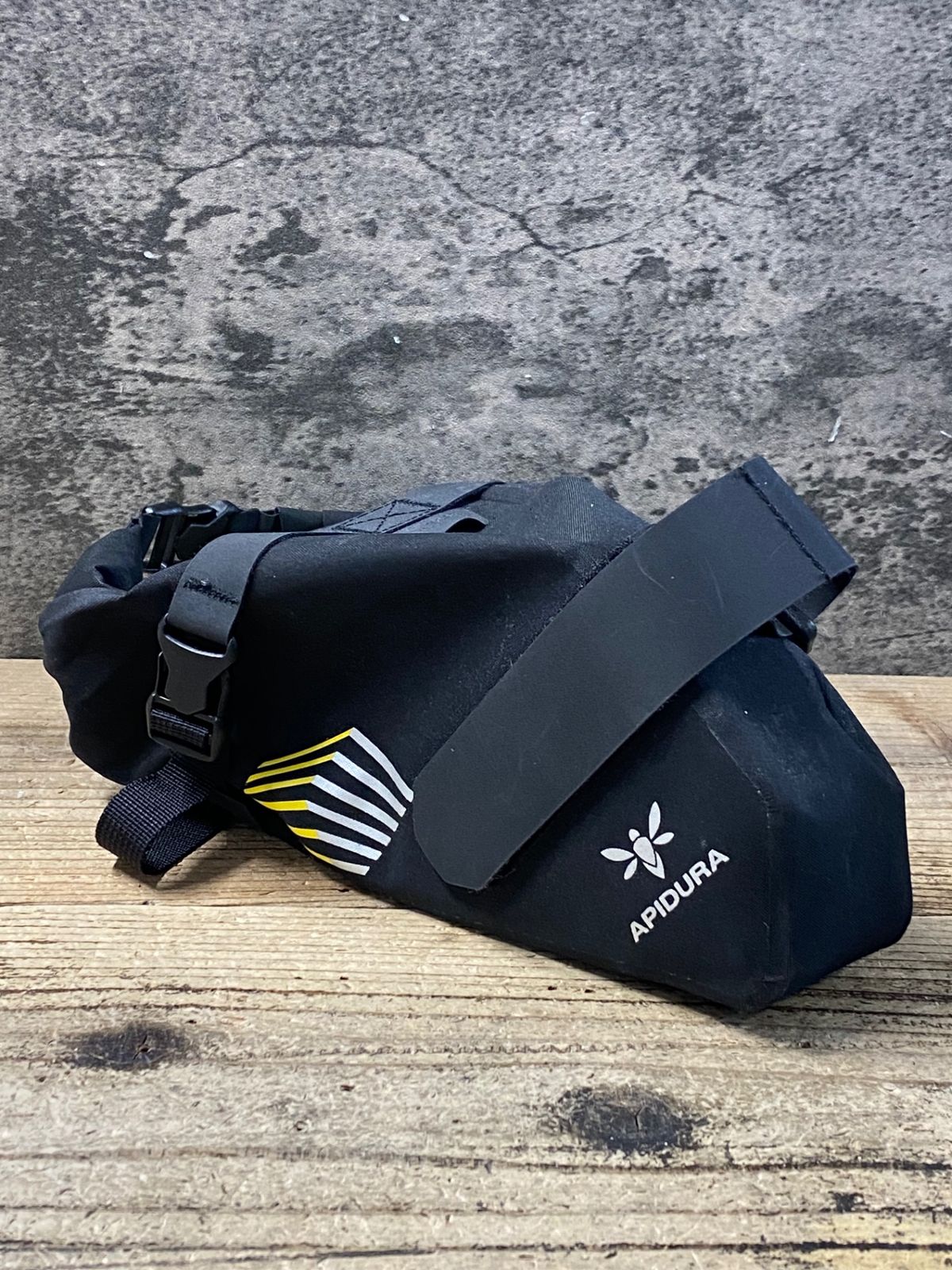 KE213 アピデュラ APIDURA RACING SADDLE サドルバッグ 5L 11,700円