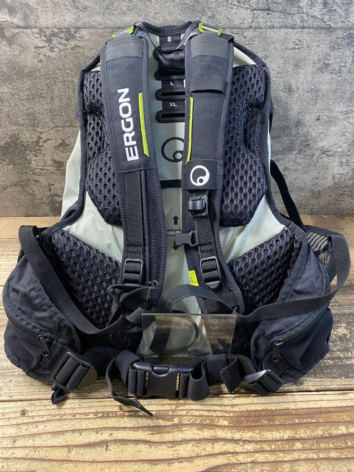 KE118 エルゴン ERGON BX4 リュックサック バックパック 黒