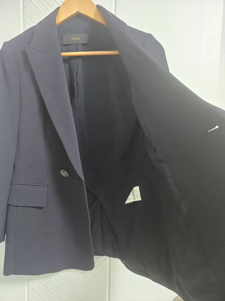 JIGOTT ネイビー ダブルボタン ジャケット JIGOTT ネイビー ダブルボタン ジャケット
