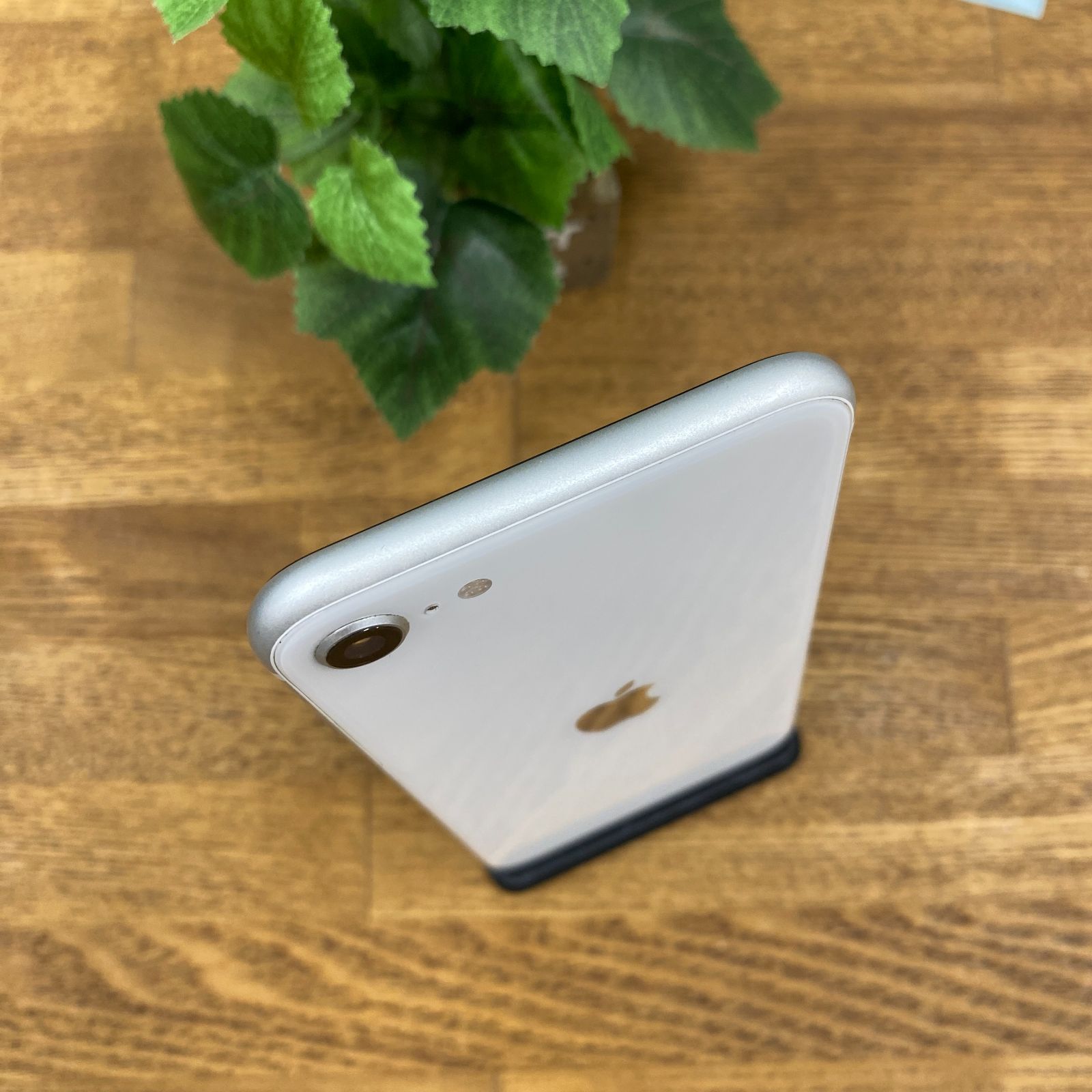 iPhone SE 第2世代 128GB ホワイト SIMフリー - メルカリ