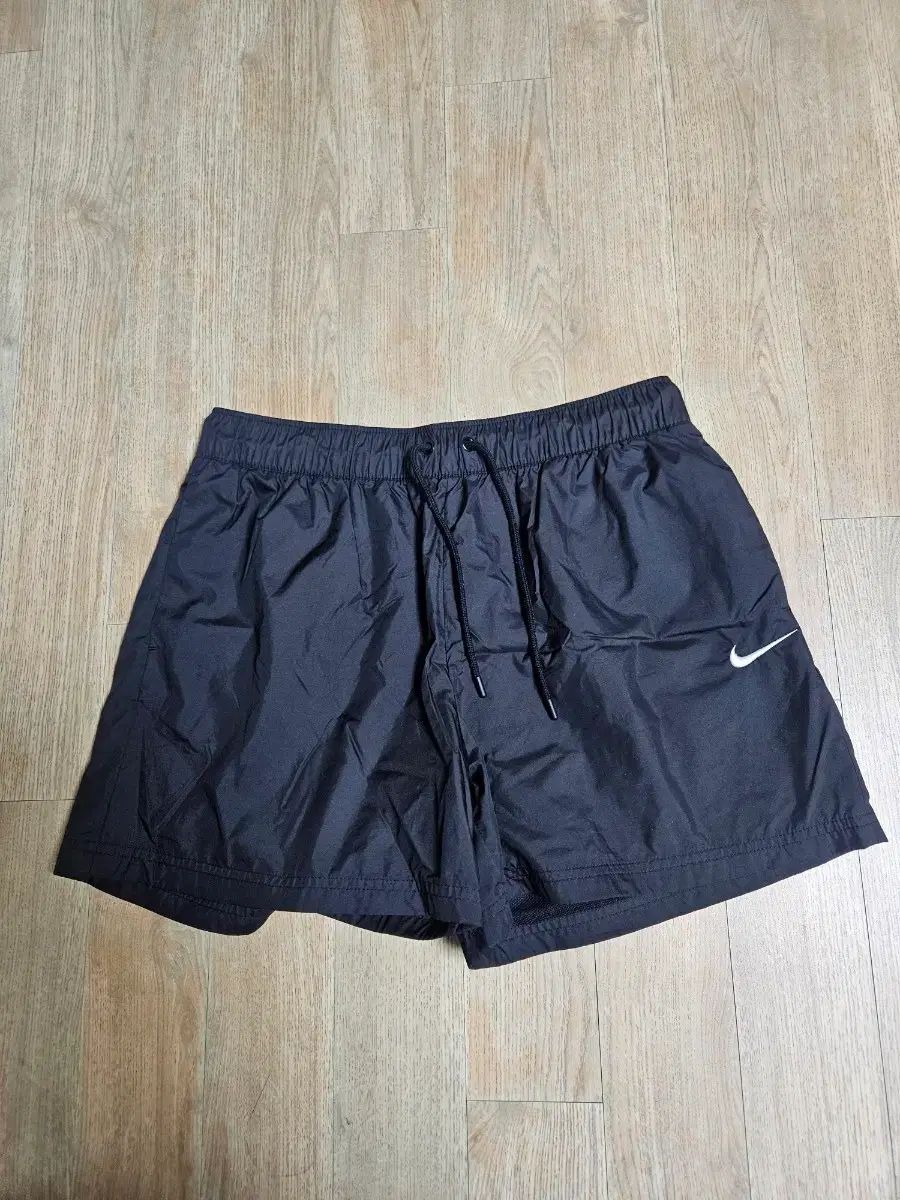 ナイキ レディース ウーブン スウッシュ ショーツ ハーフパンツ (1回着用) サイズ L