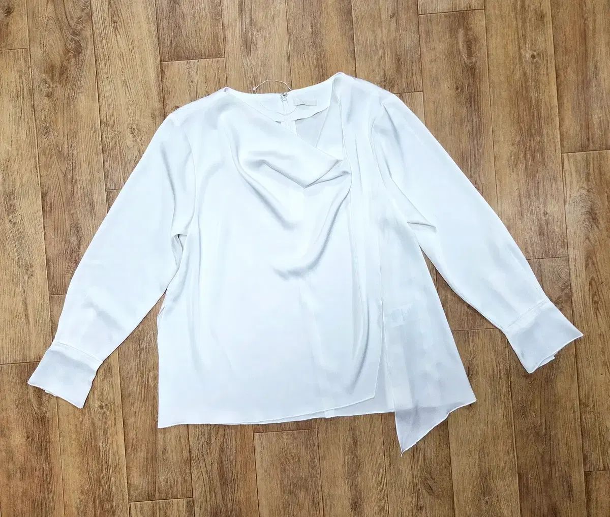 MOMBBE ドレープ ブラウス 55-66 新品