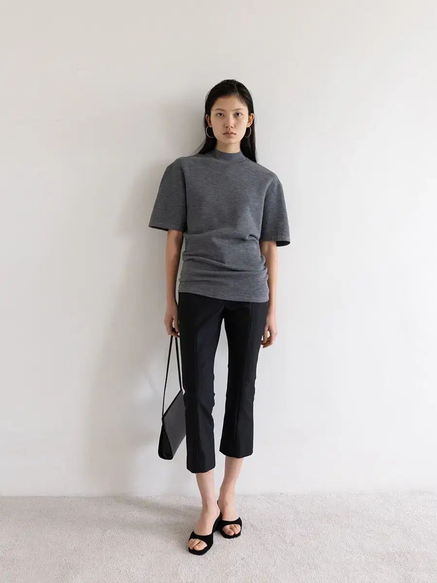 新品 ehre エレ Capri パンツ 38