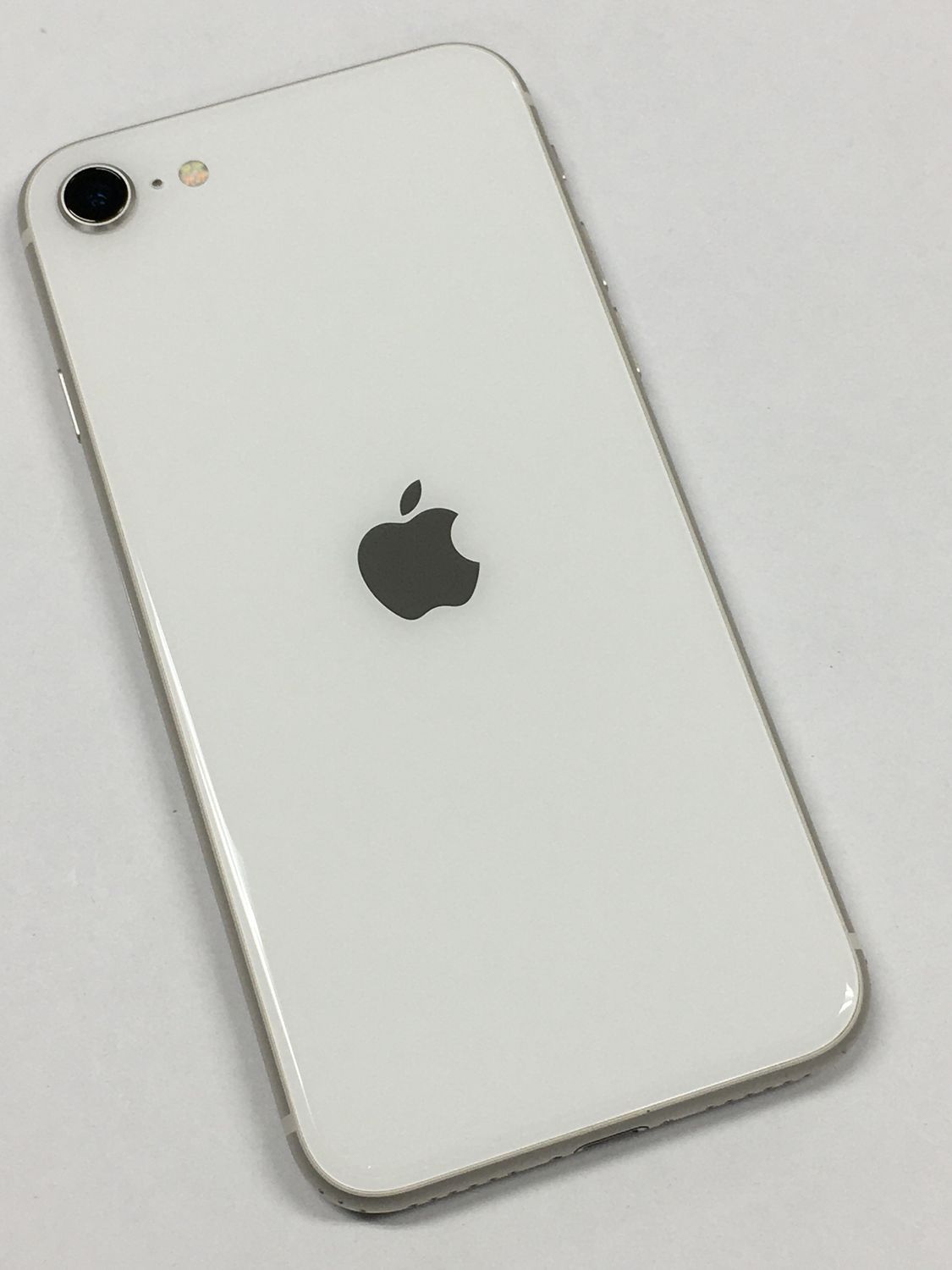 iPhone SE3 第3世代 64GB SIMフリー スターライト【動作確認・初期化済み】