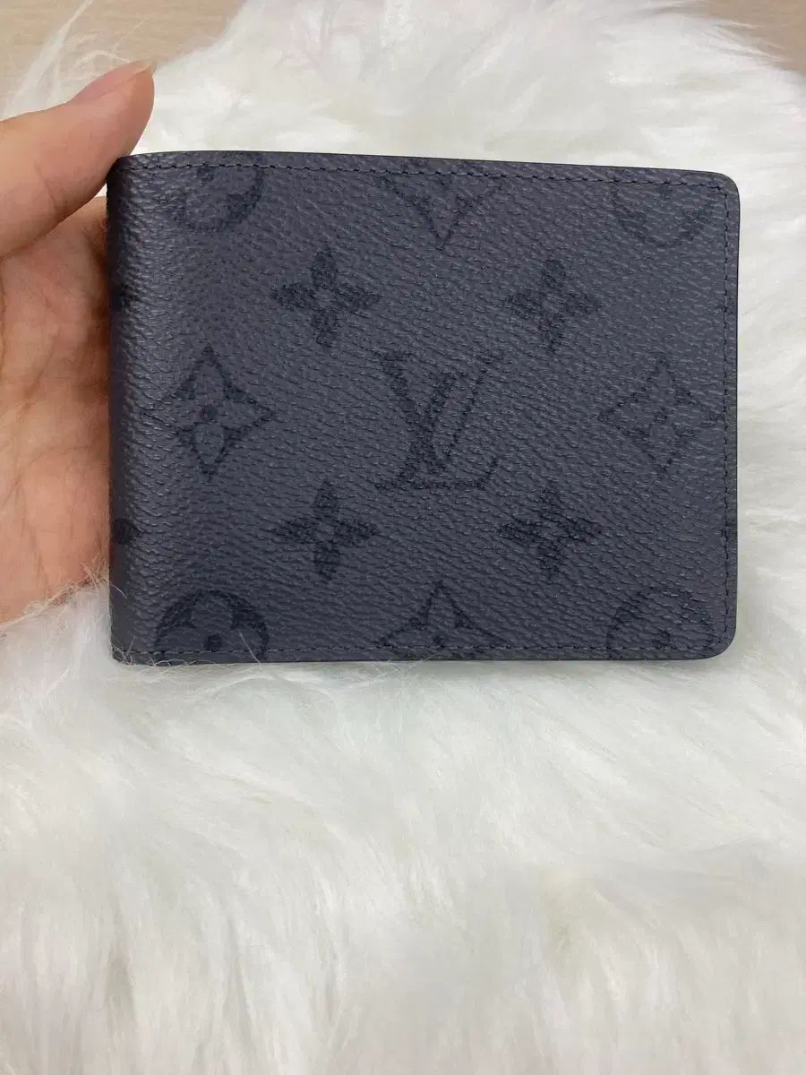 ルイヴィトン リバース エクリプス モノグラム スレンダー 二つ折り財布 ほぼ新品