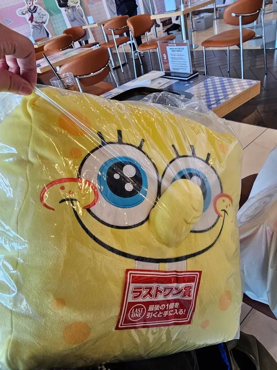 スポンジボブ クージー ラストワン賞 大型クッション